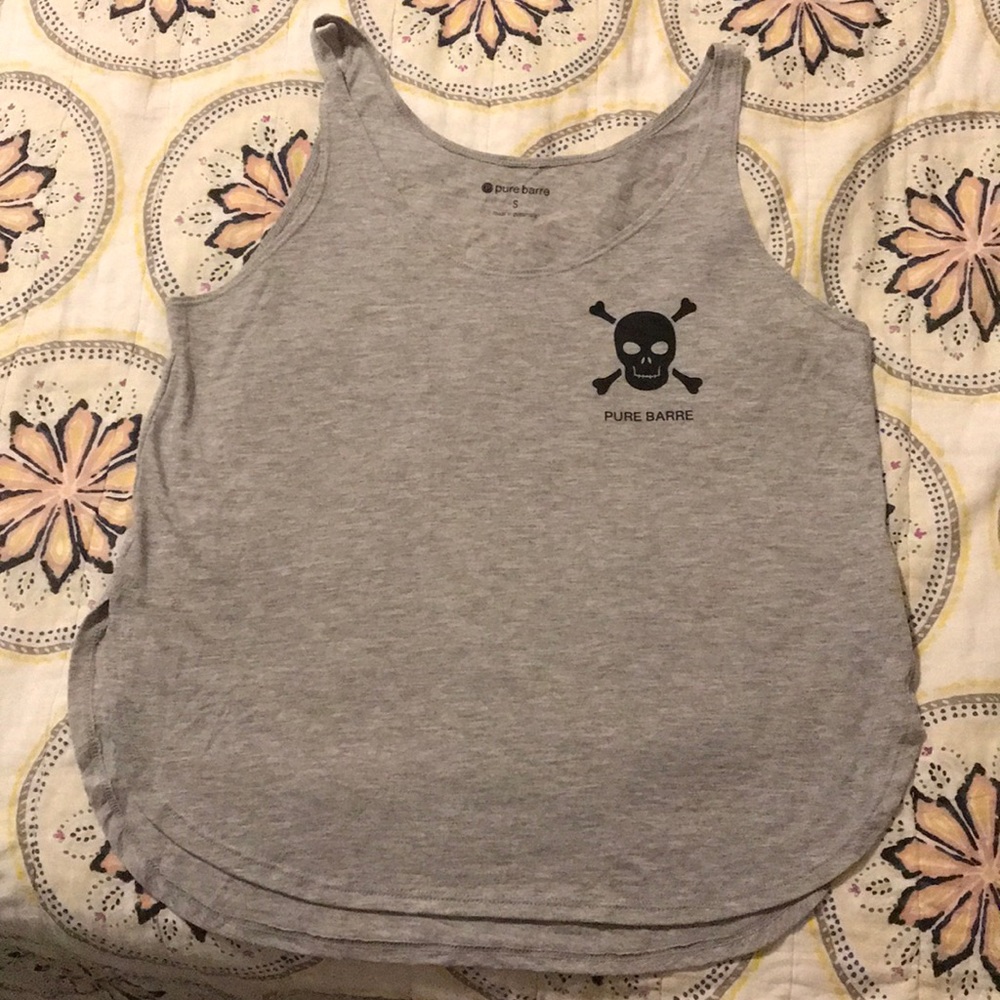 NWOT Gray Pure Barre skull tank
